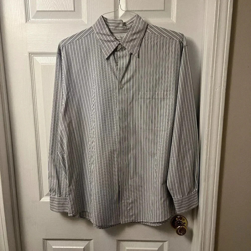Men’s Turnbury Button Down Shirt Size Large